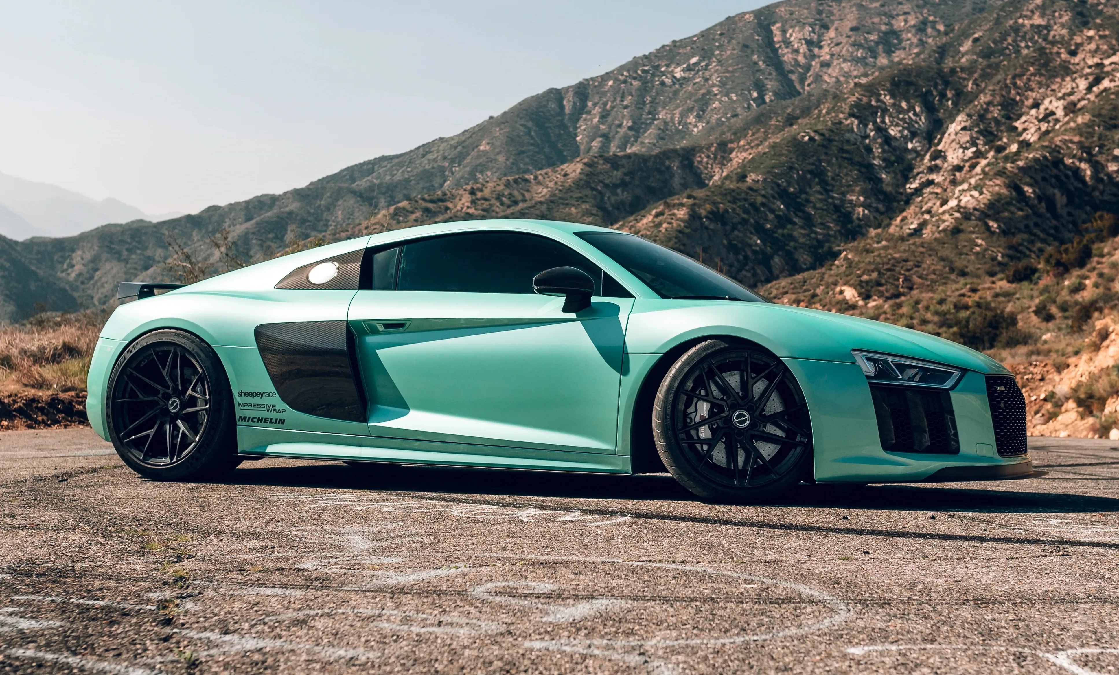 Audi R8 | Wrapping Pearl Neon Mint | Gloss Pearlescent Film
