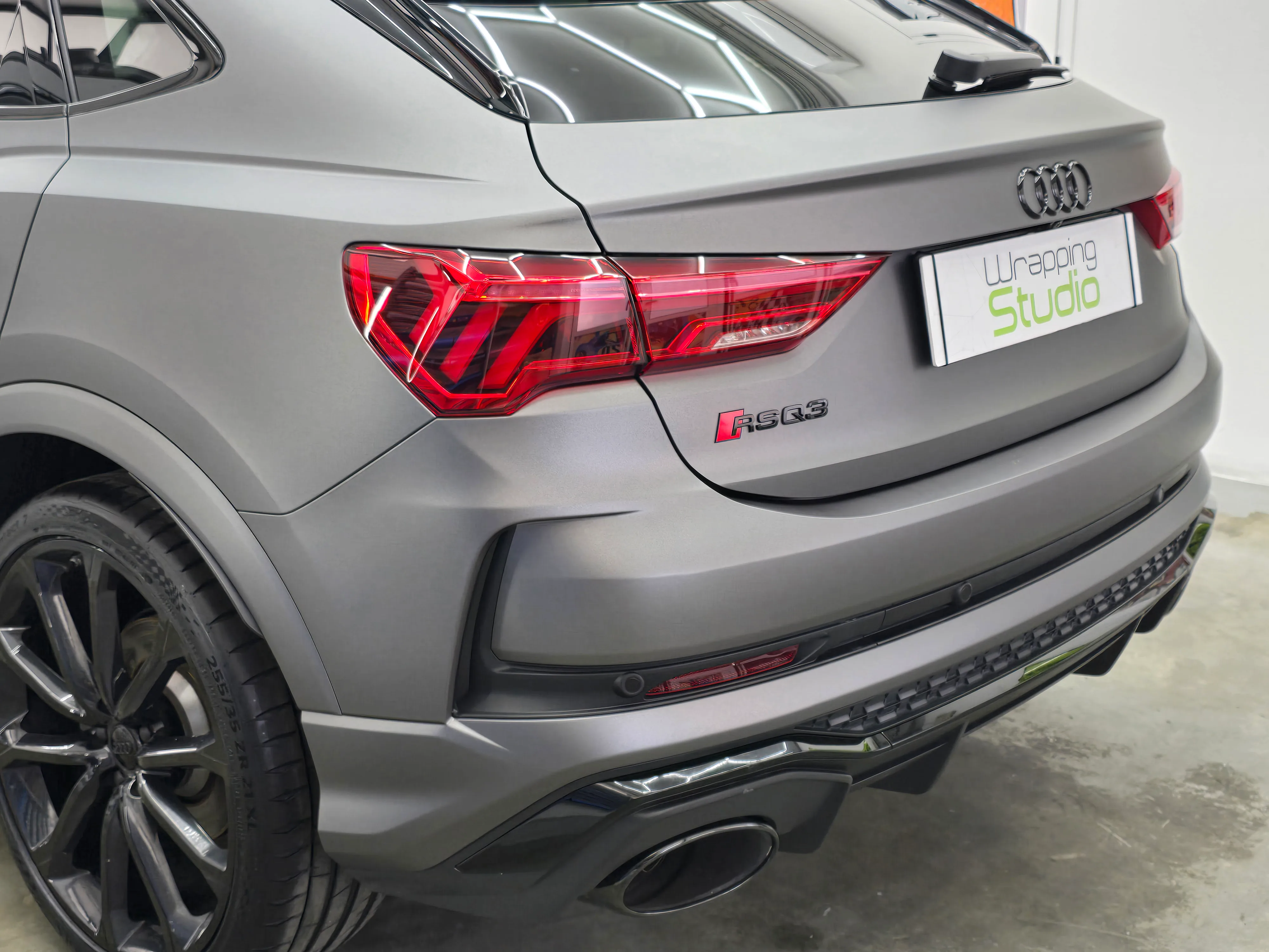Audi RSQ3 | Wrapping Matte Dark Grey