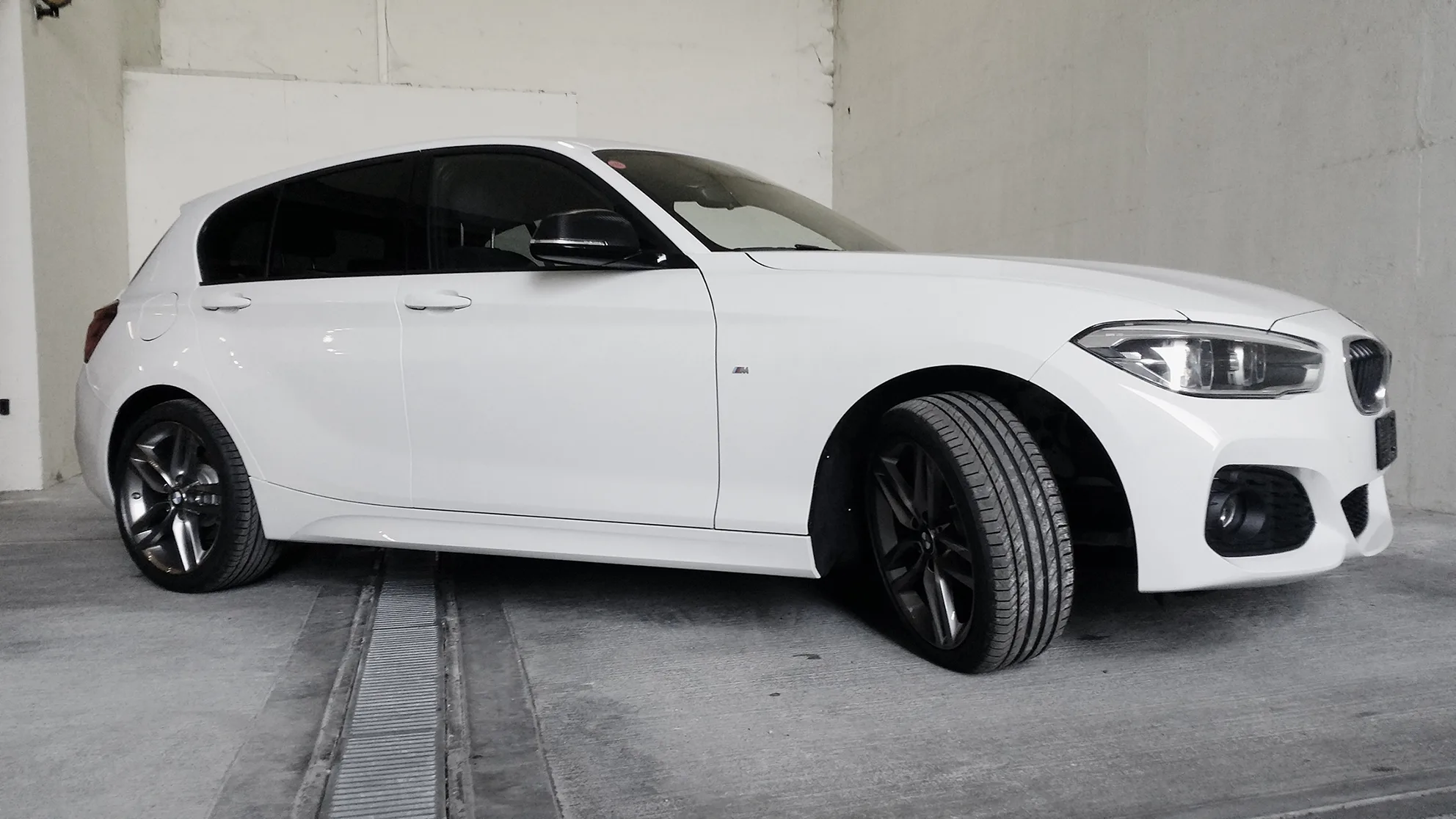 BMW Serie 1- Oscuramento Vetri / Wrapping Specchietti