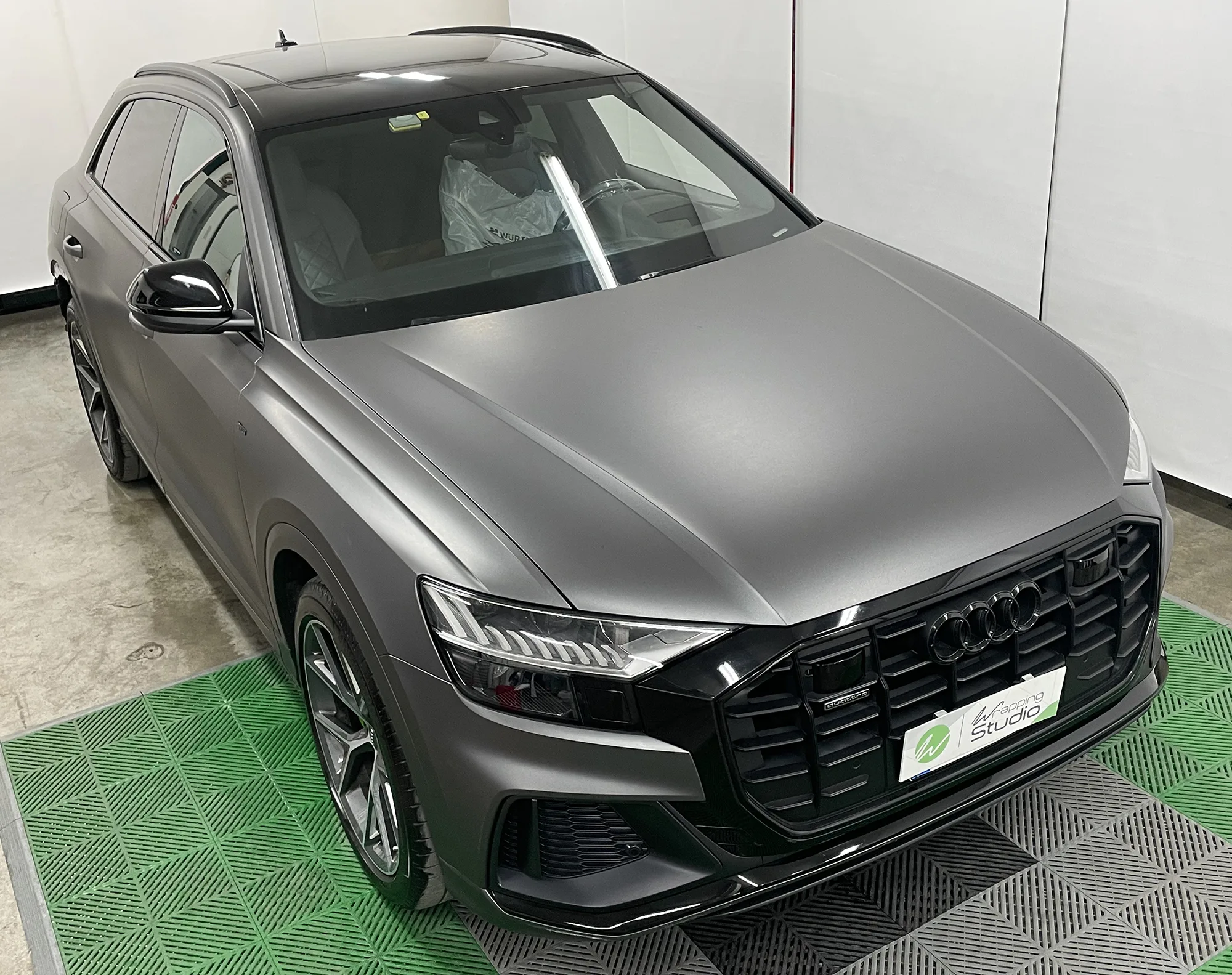 Audi Q8 | Matte Dark Gray