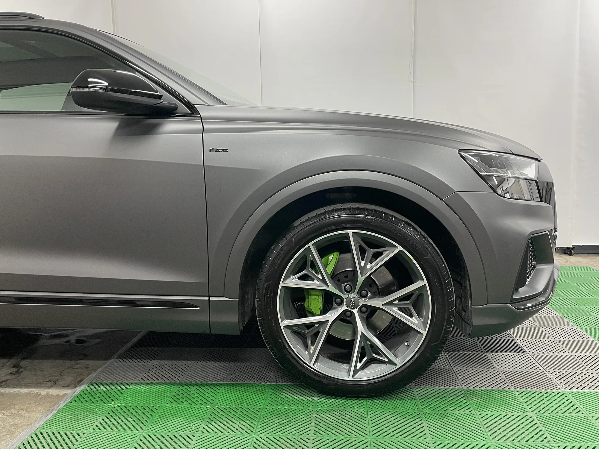 Audi Q8 | Matte Dark Gray