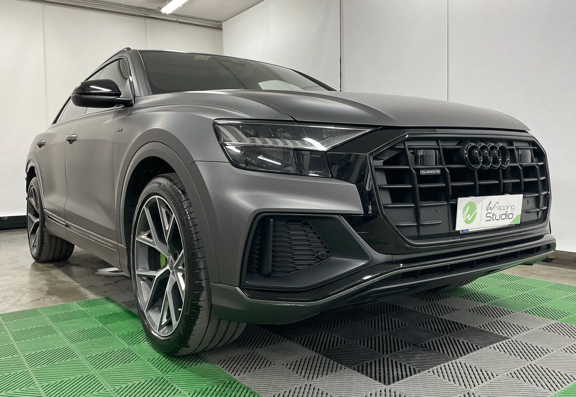 Audi Q8 | Matte Dark Gray