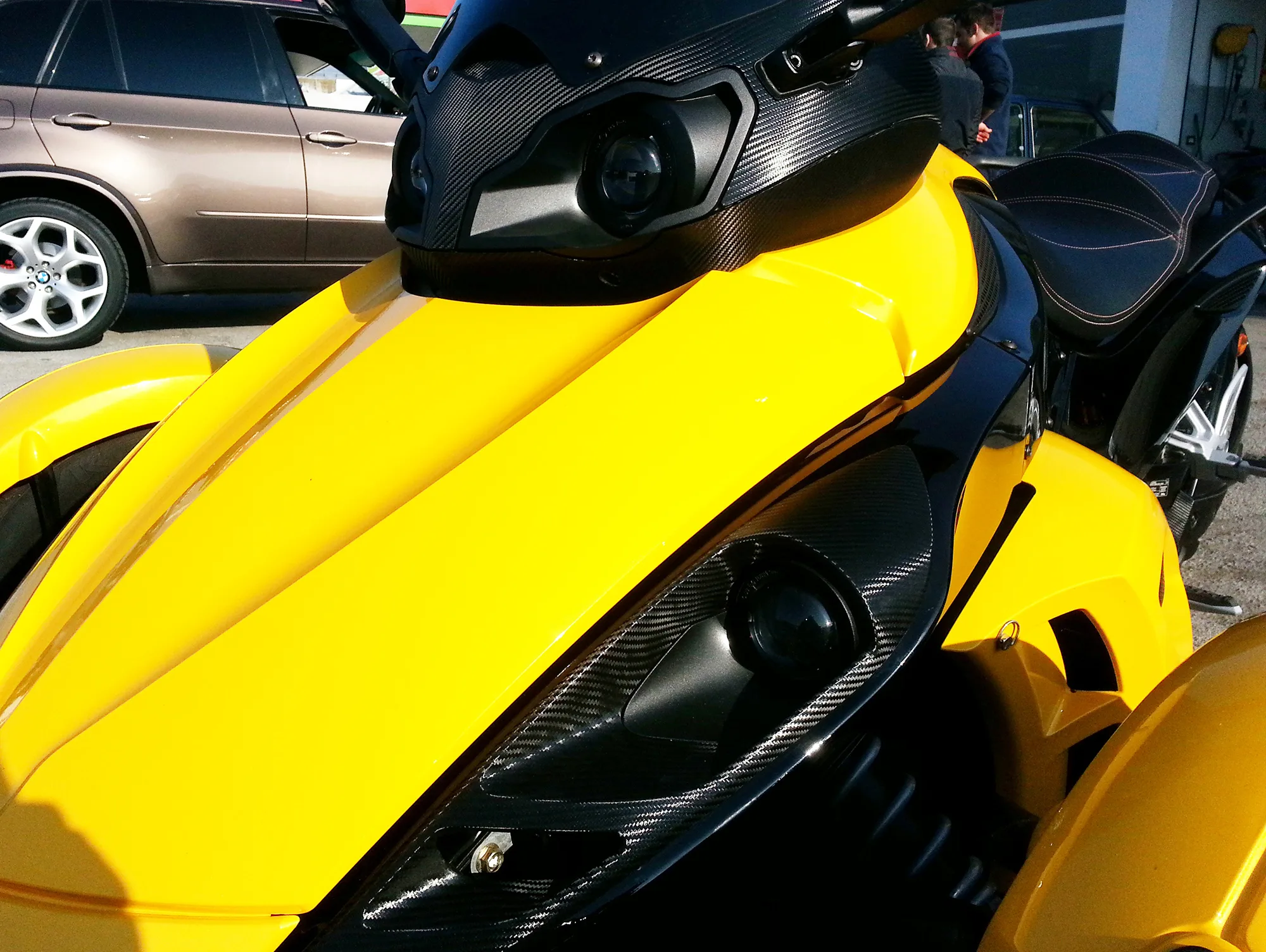 Can-Am brp - Wrapping Moto "Carbonio"