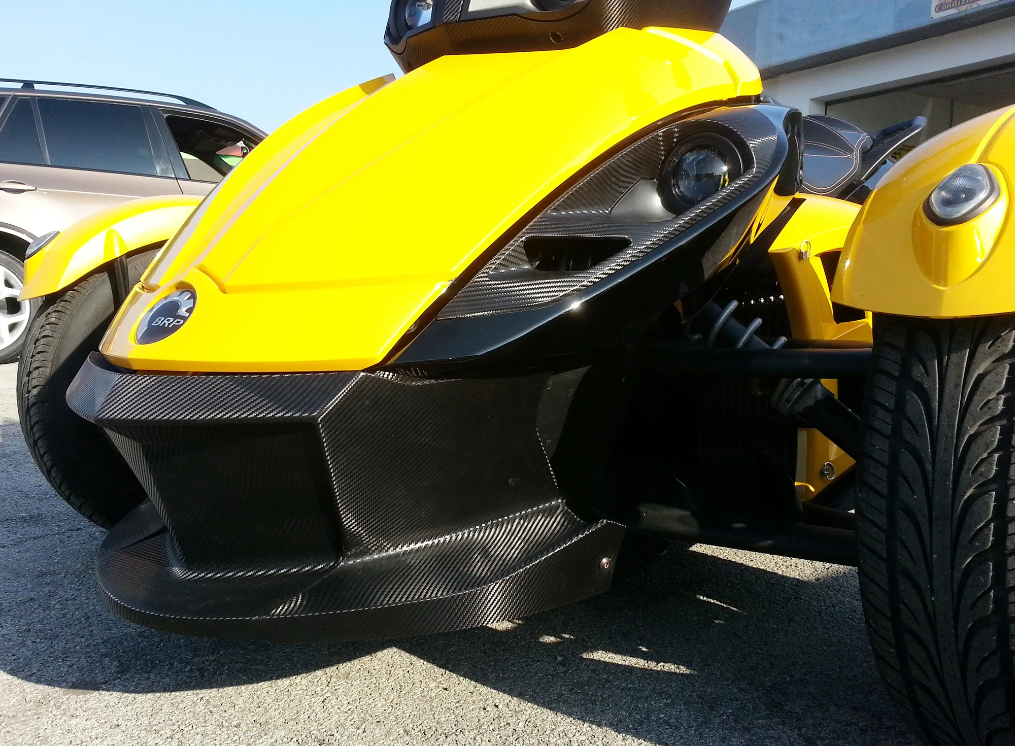 Can-Am brp - Wrapping Moto "Carbonio"