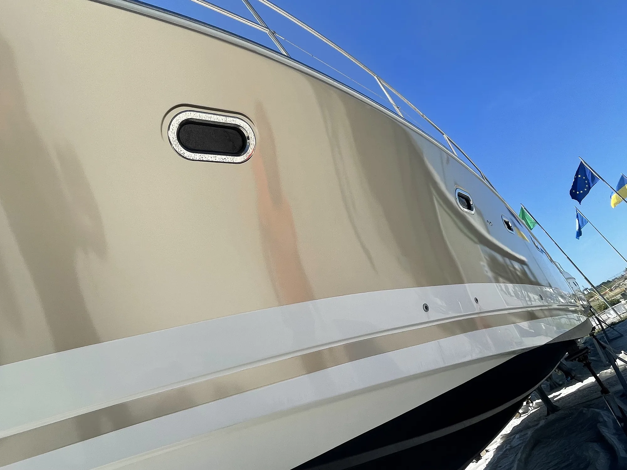 Jeanneau Prestige 42 S | Boat Wrapping