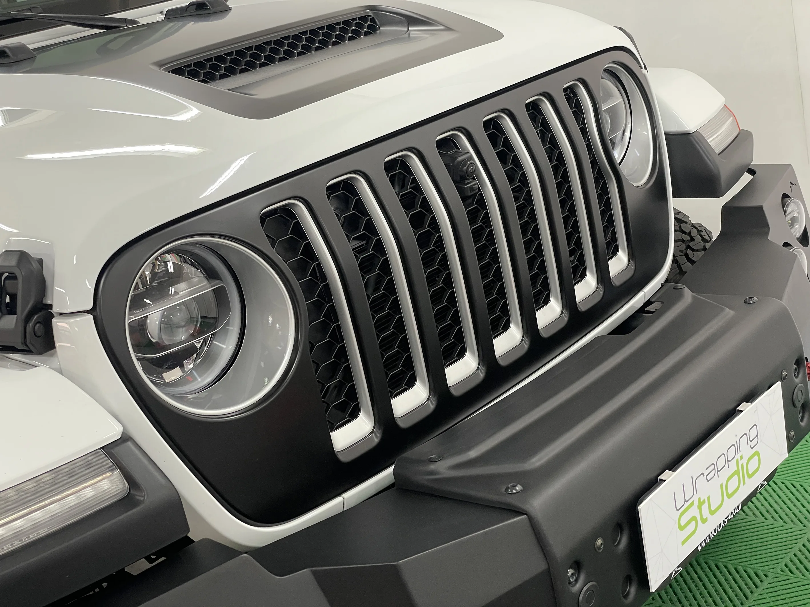 Jeep Gladietor | Custom Design