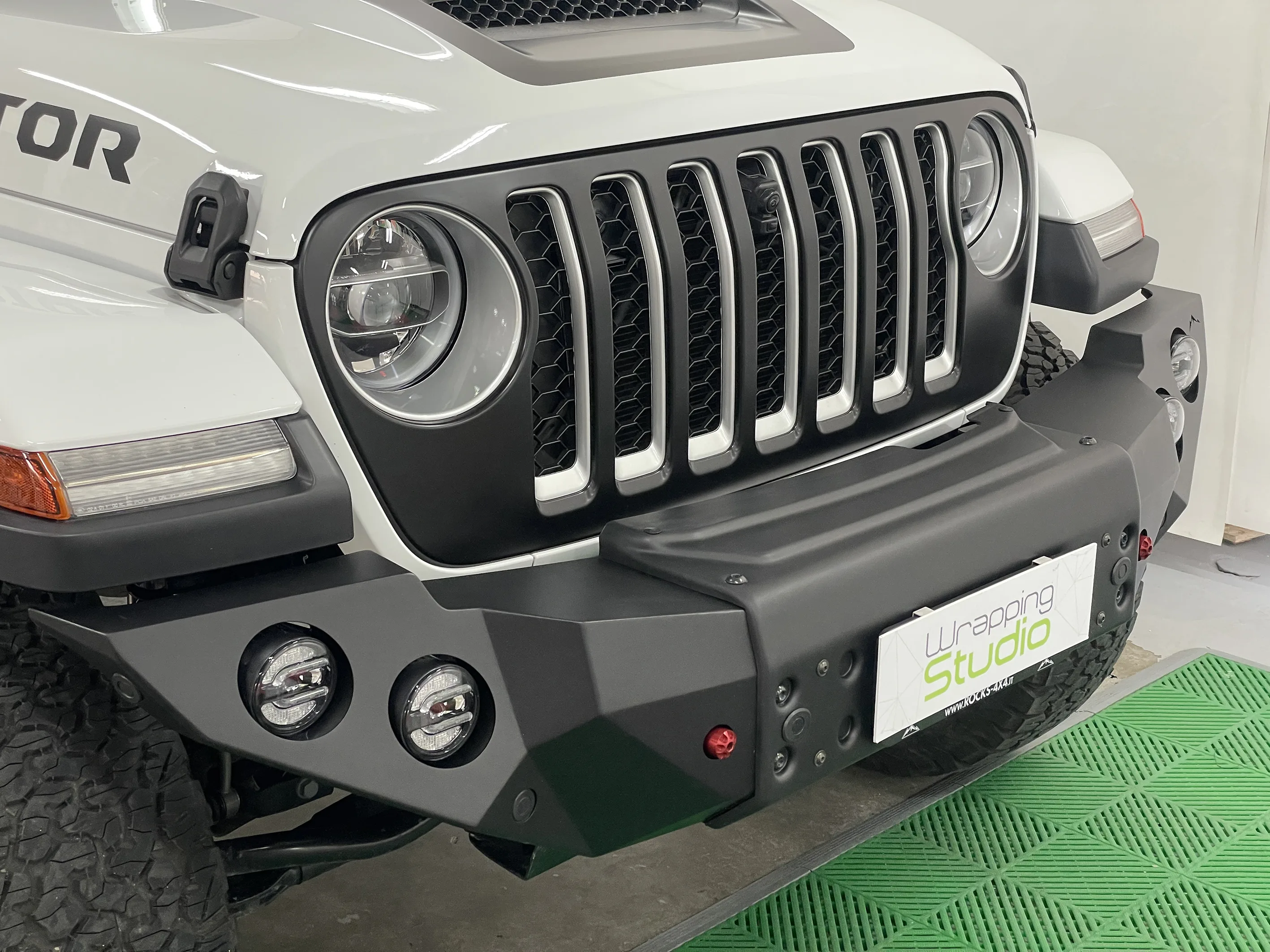 Jeep Gladietor | Custom Design