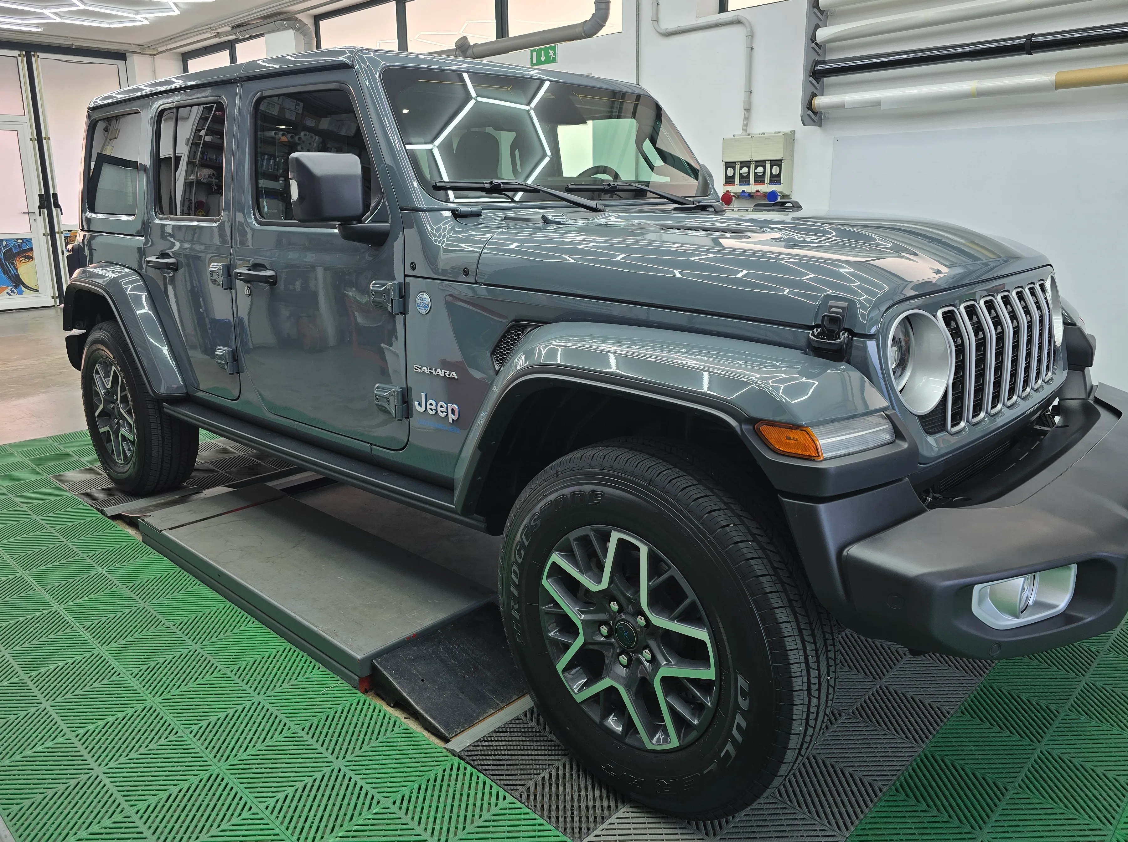Jeep Wrangler Sahara | Wrapping Matte Deep Black
