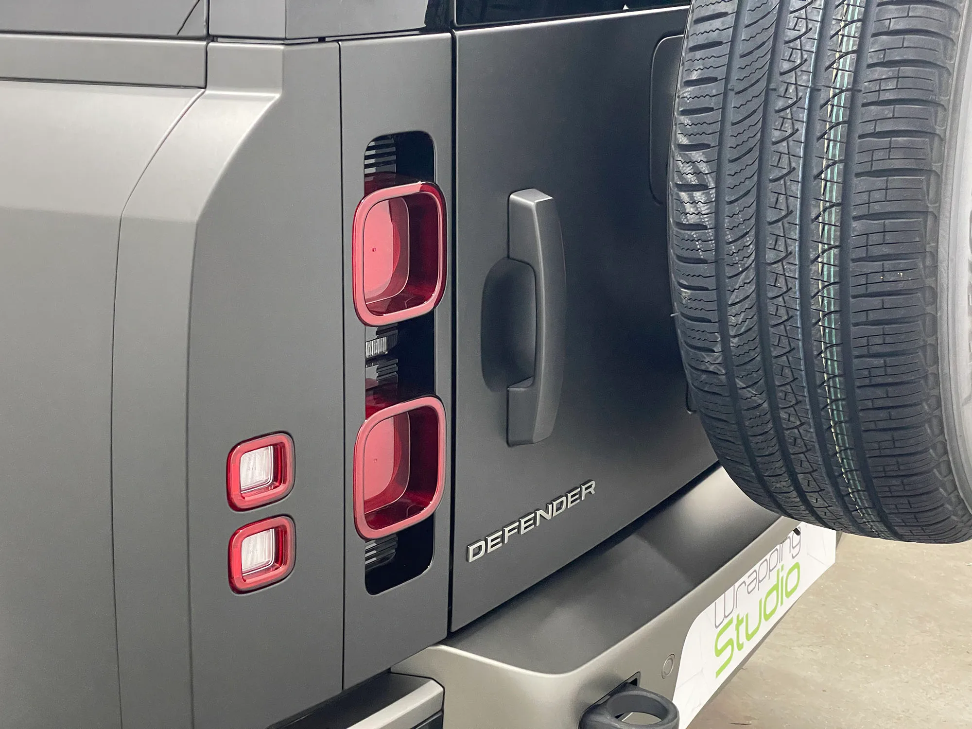 Land Rover Defender 90 | Car Wrapping