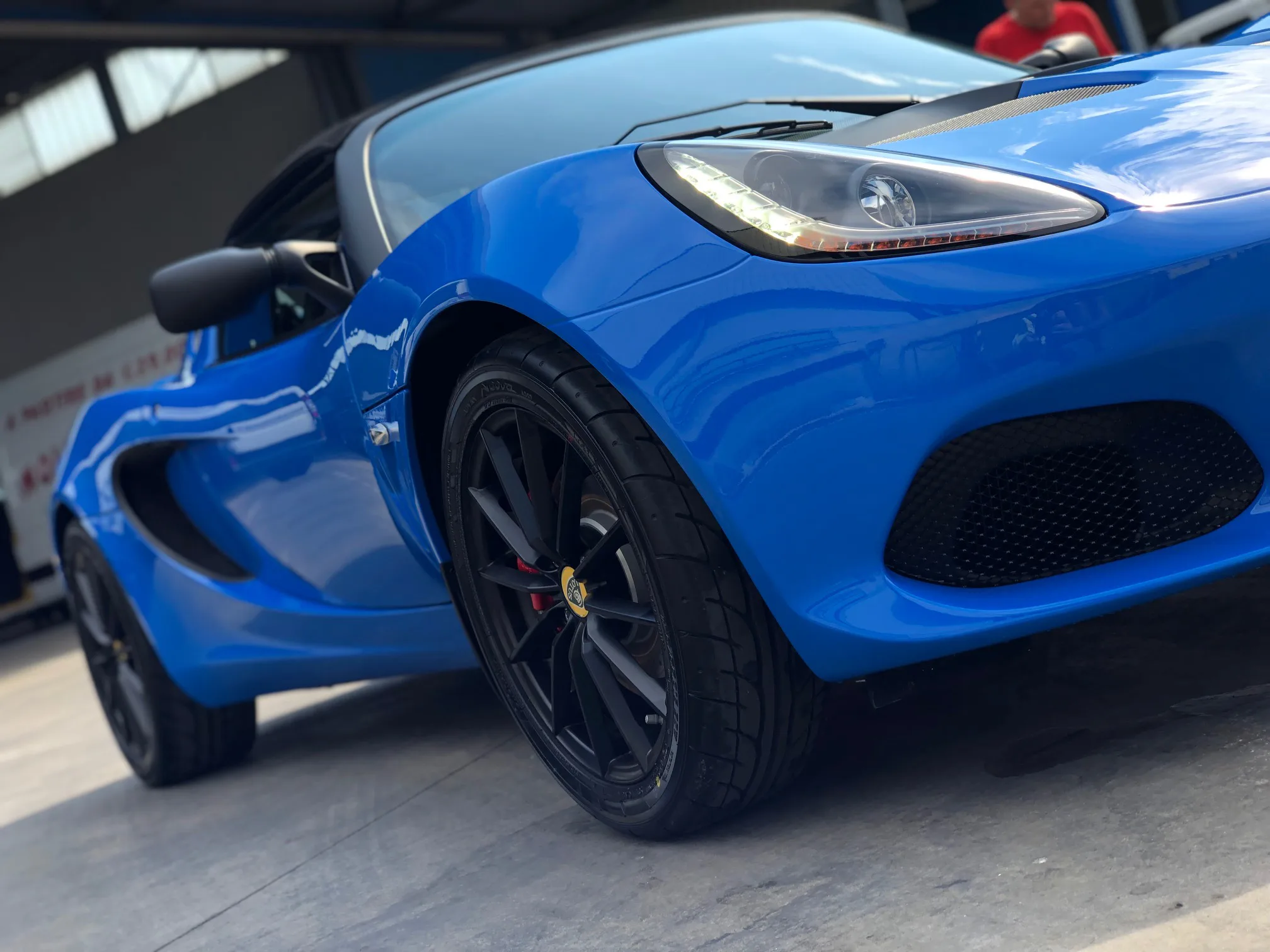 Lotus Elise 220 Sport - Car Detailing