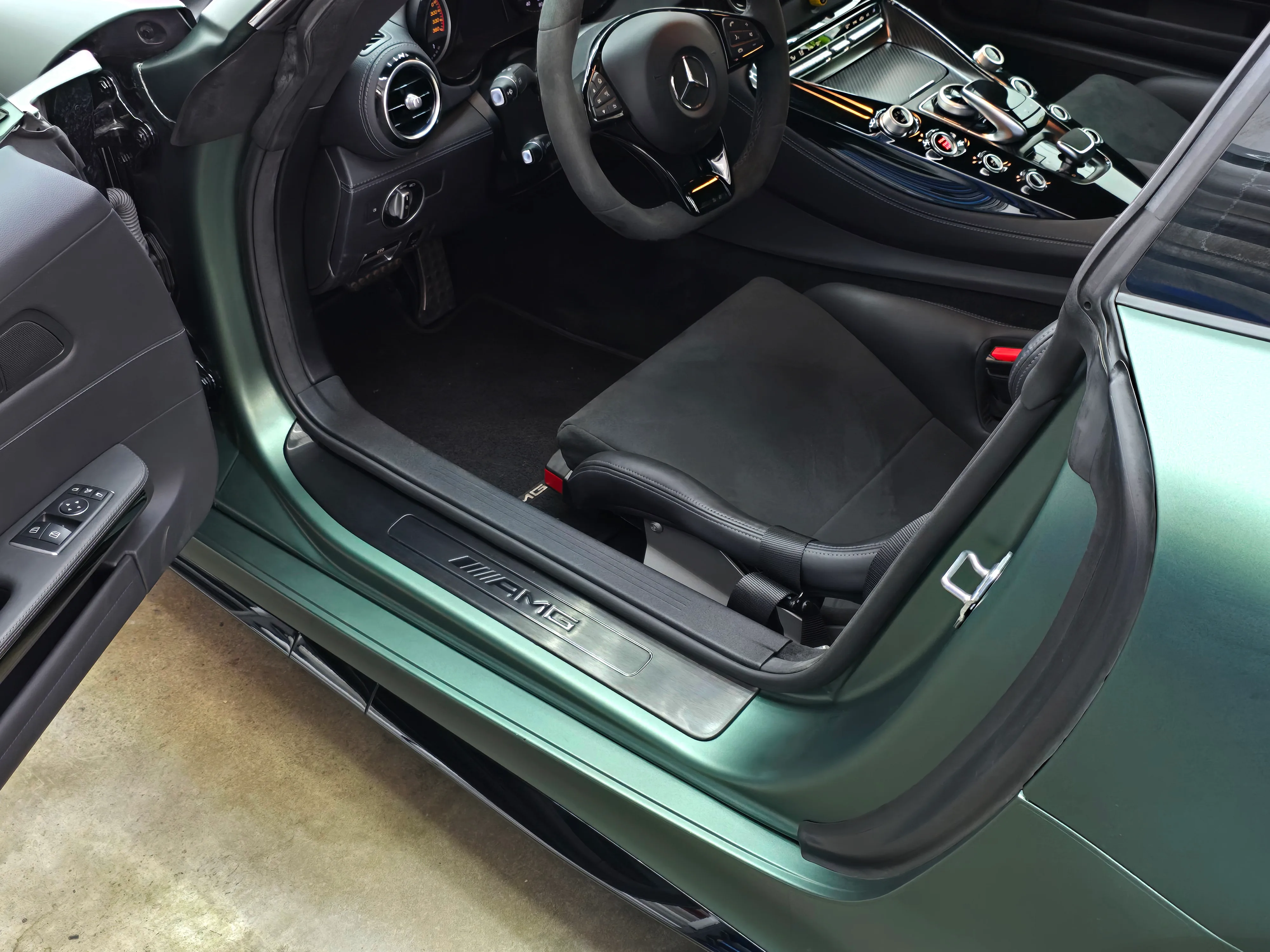 Mercedes GTR | Wrapping Matte Pine Green Metallic