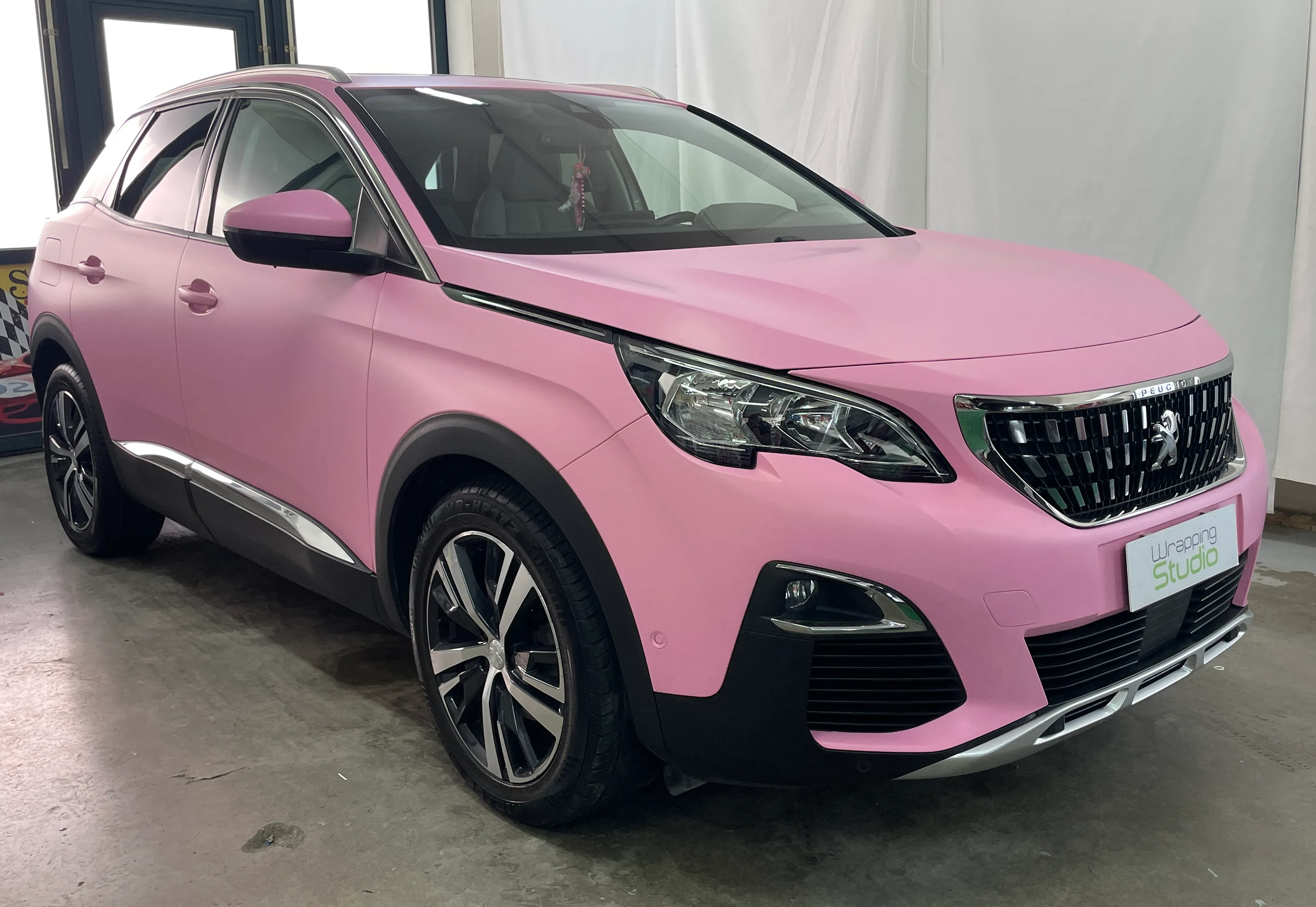 Peugeot  3008 | Satin Kirby Pink