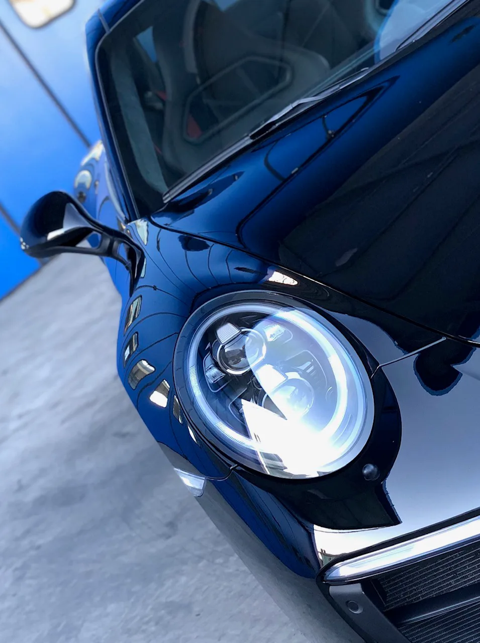 Porsche Carrera 4 GTS - Car Detailing