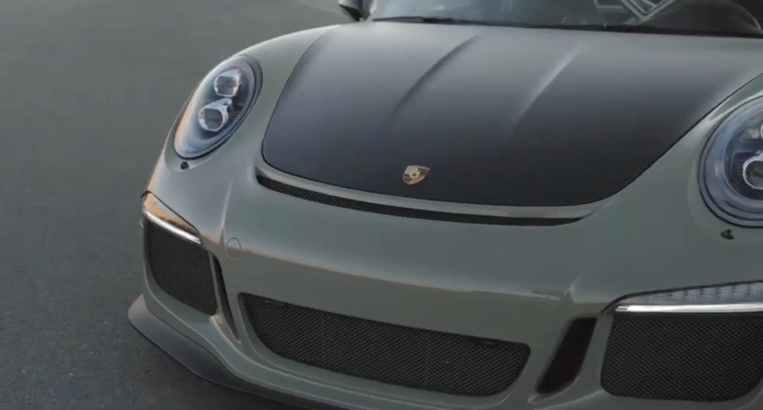 Porsche GT3 | Wrapping Khaki Green | Super Gloss Film