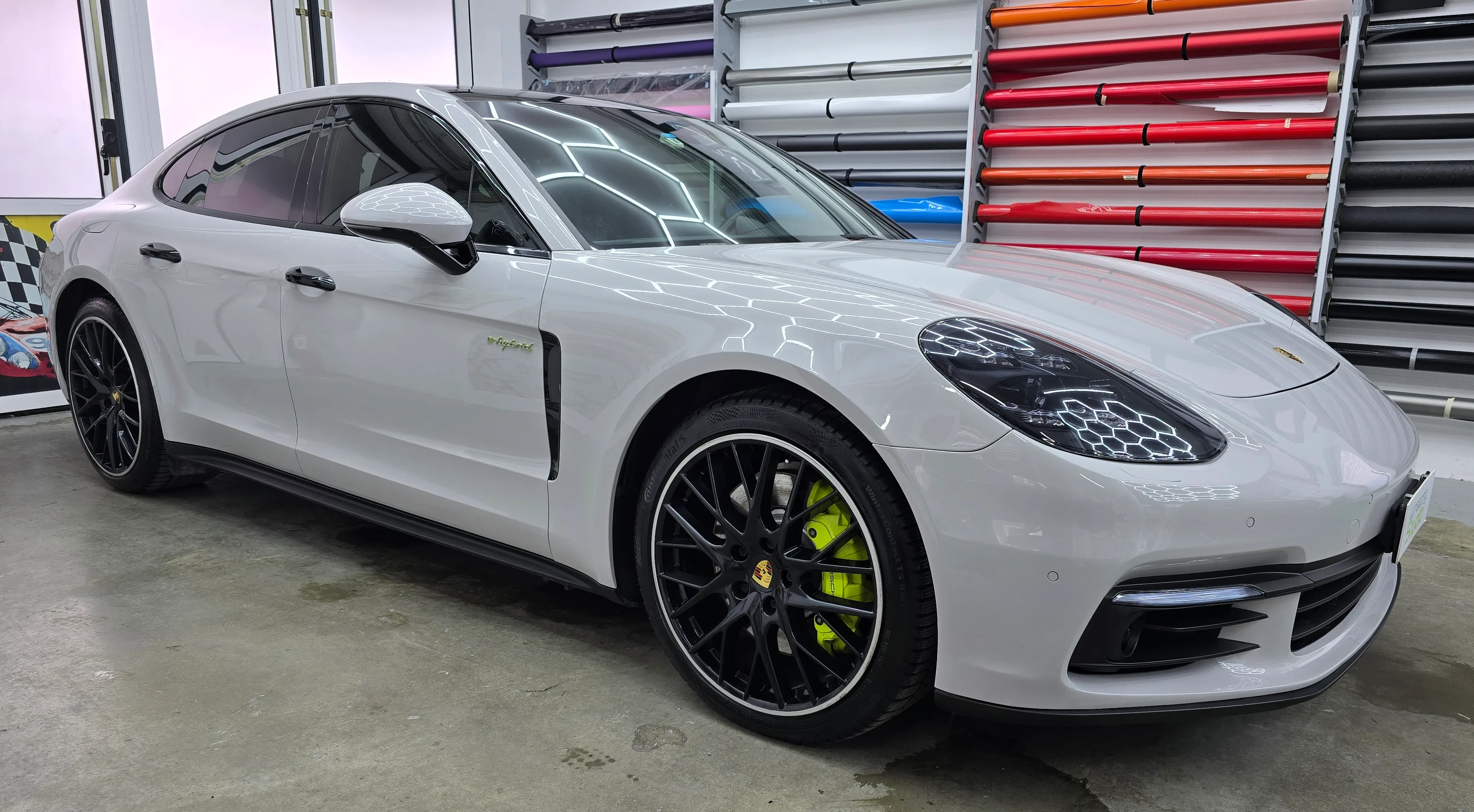 Porsche Panamera 4 | Wrapping High Gloss Storm Gray