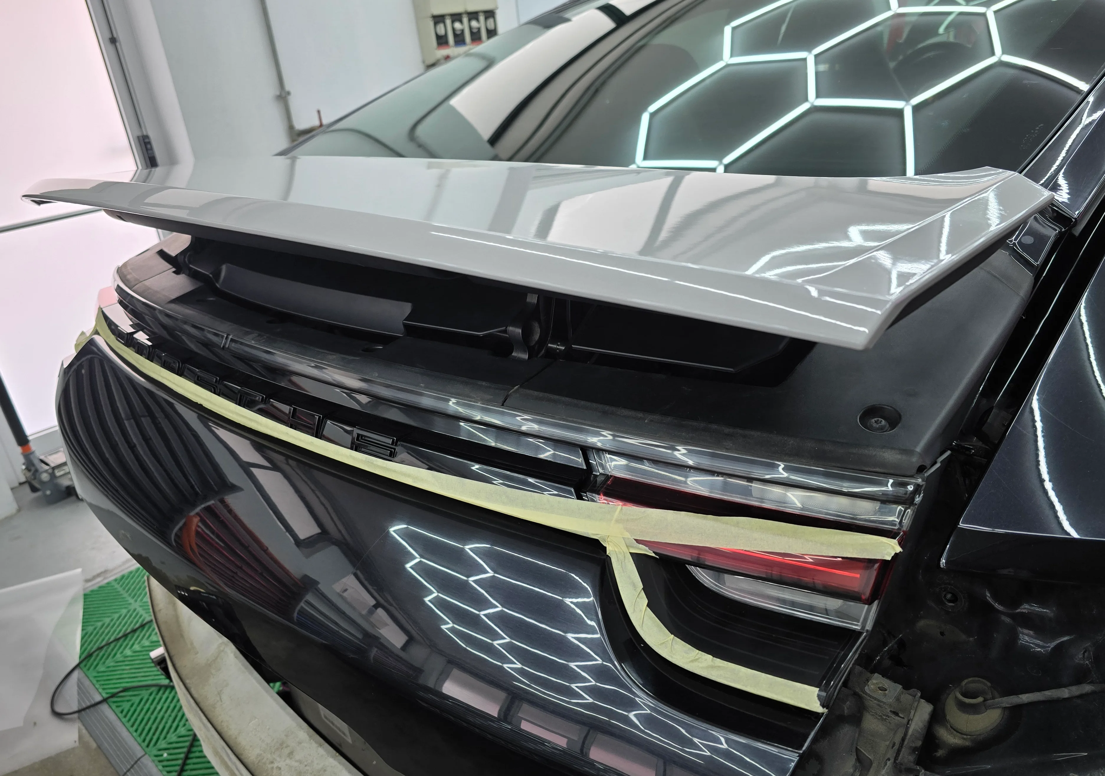 Porsche Panamera 4 | Wrapping High Gloss Storm Gray