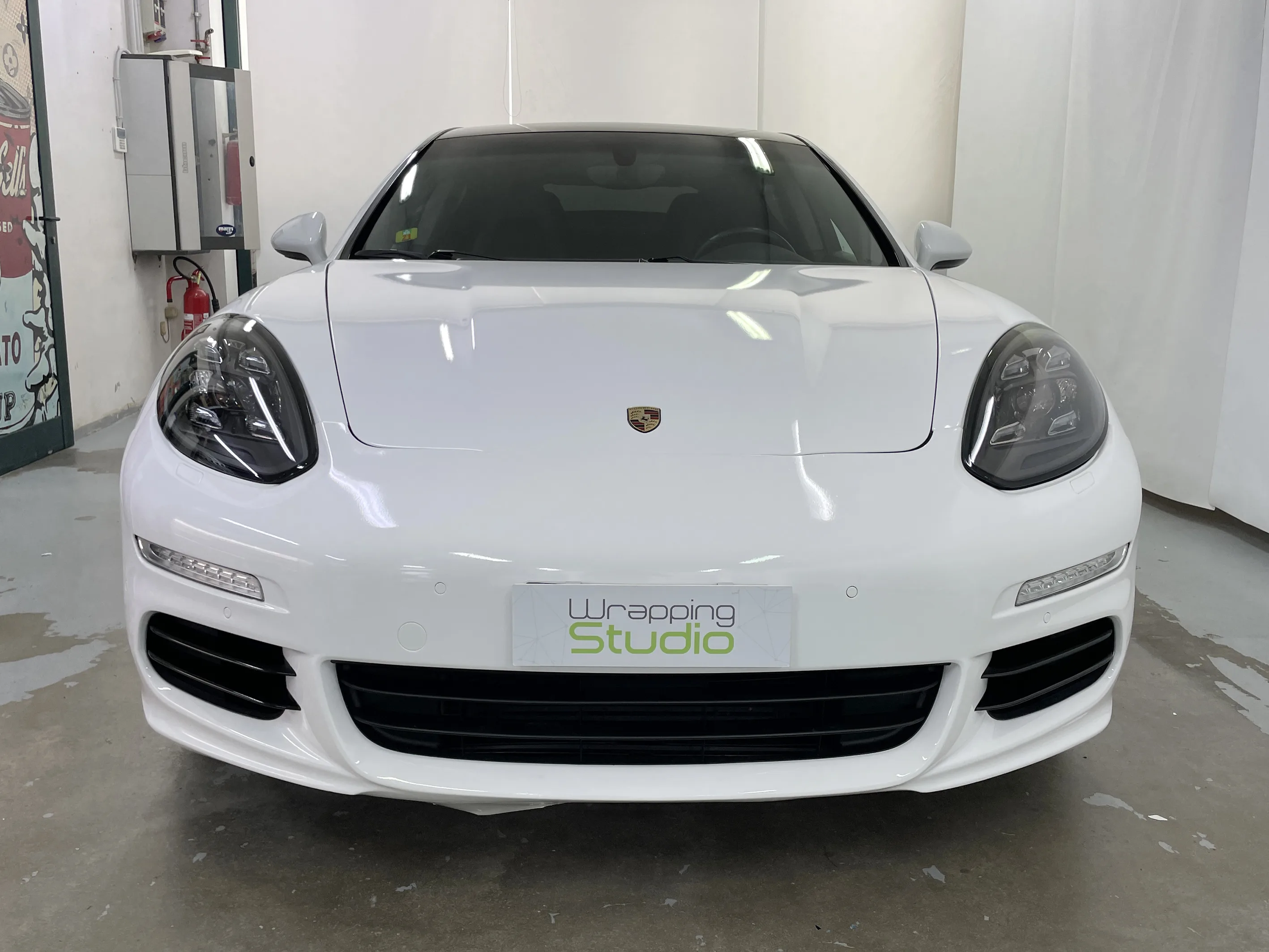 Porsche Panamera  | Wrapping White Gloss