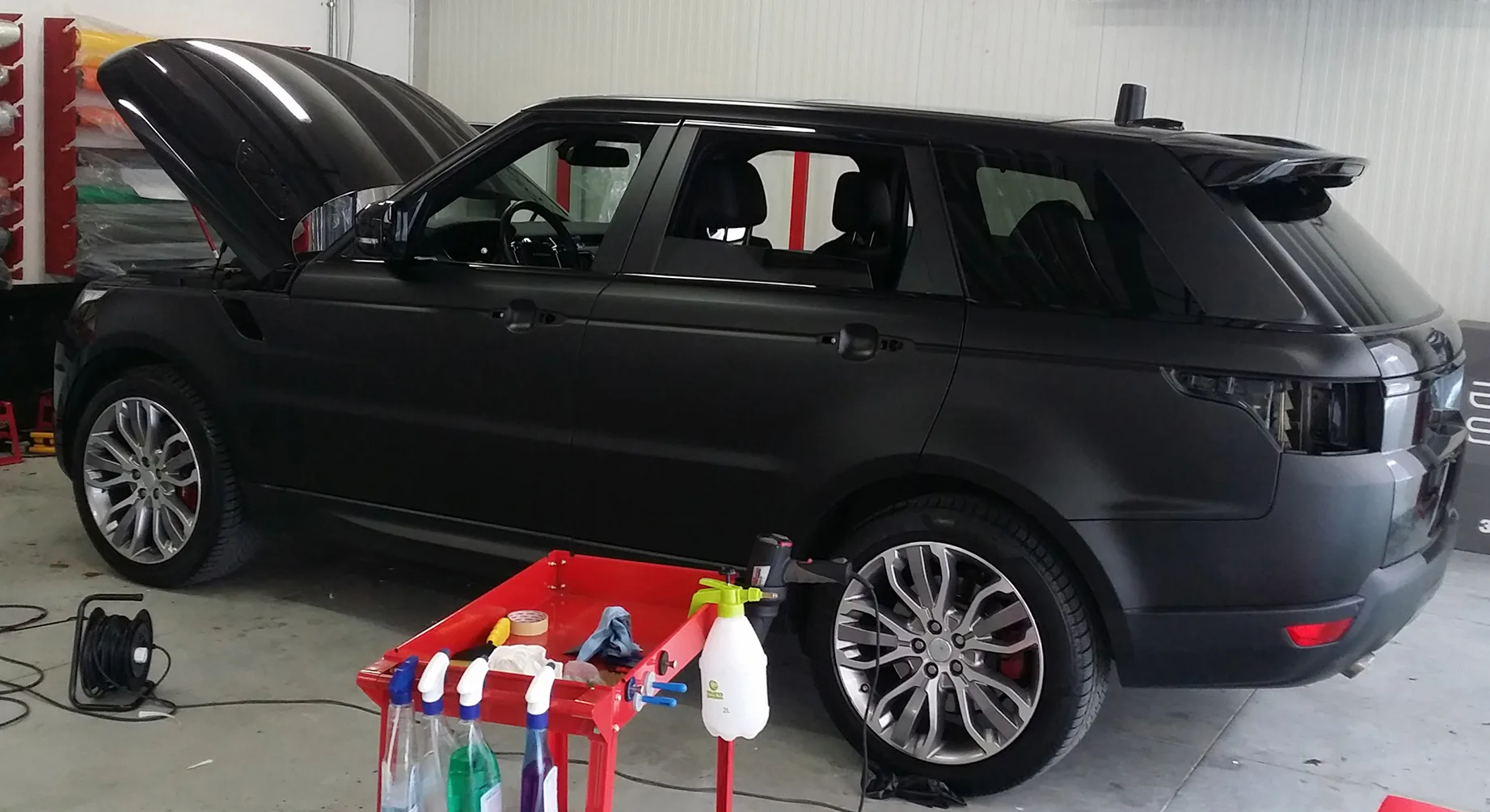Range Rover Sport - Wrapping Auto "Nero Opaco"  Decorazioni Floreali "Nero Lucide"