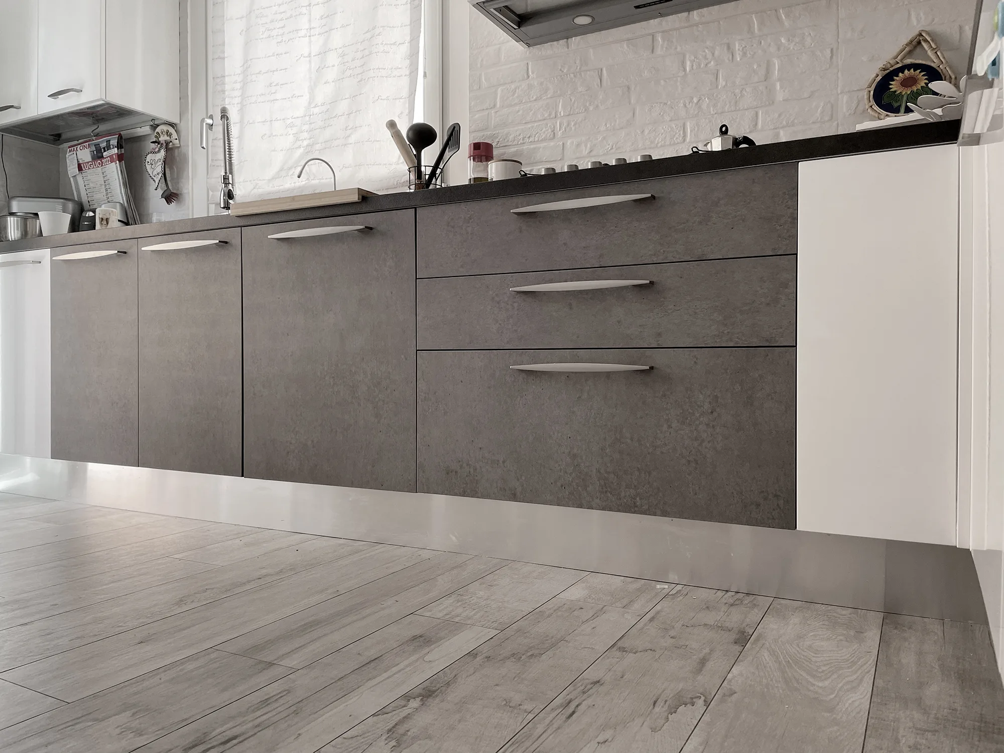Riqualificazione Cucina - Pellicola adesiva " Effetto Materico "