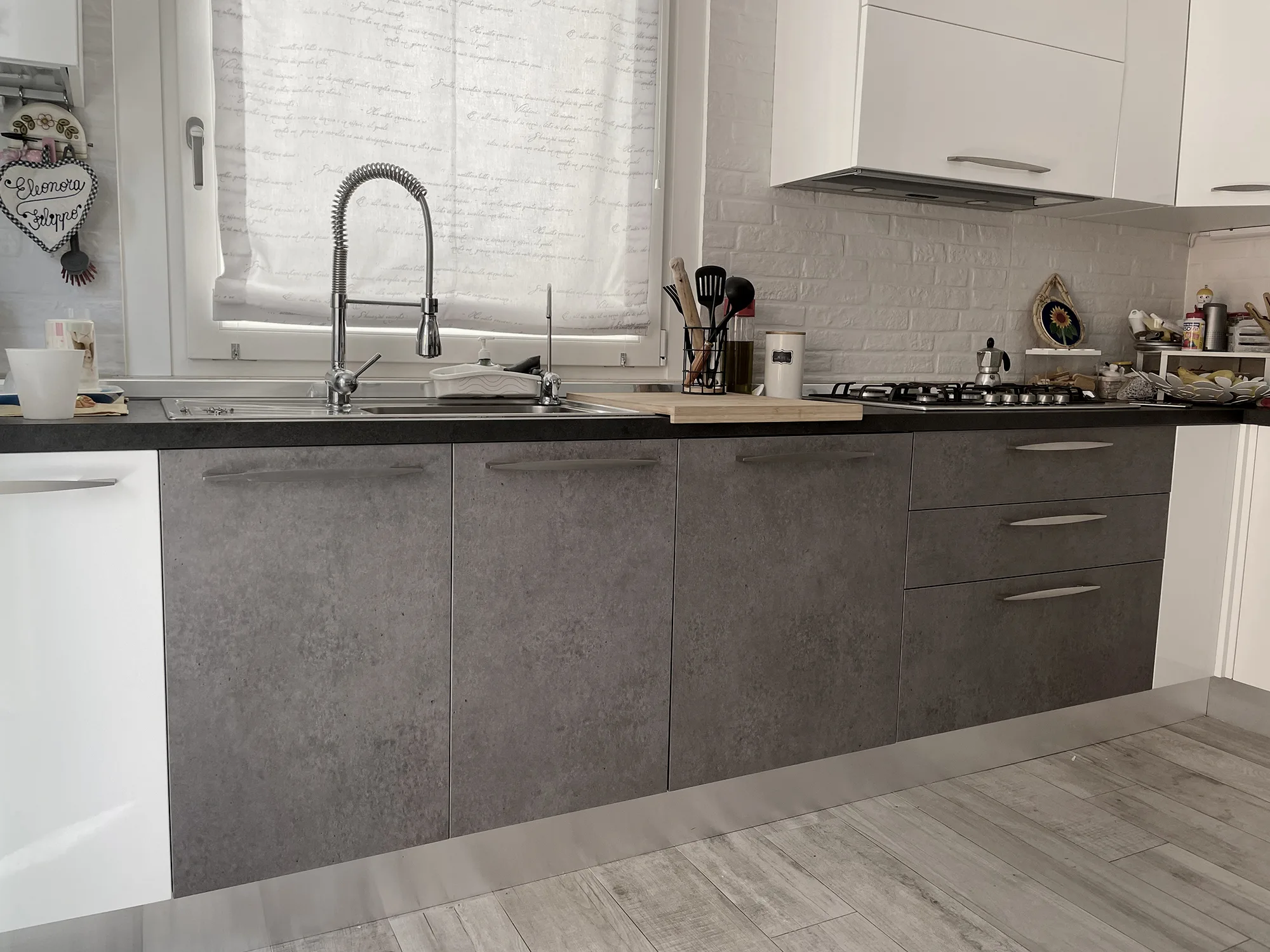 Riqualificazione Cucina - Pellicola adesiva " Effetto Materico "
