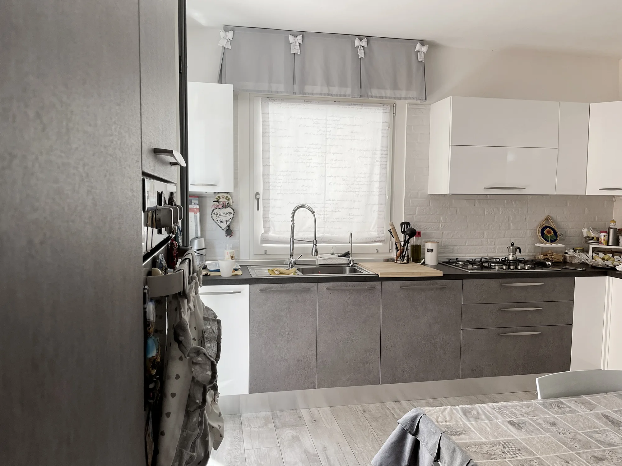 Riqualificazione Cucina - Pellicola adesiva " Effetto Materico "
