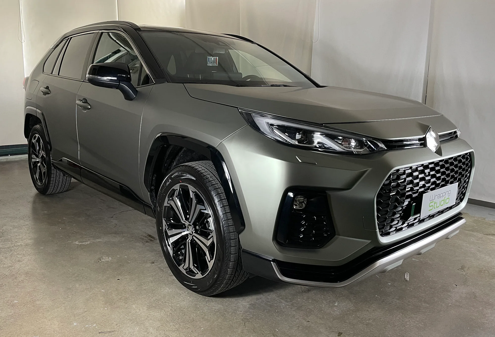 Suzuki Across | Wrapping Ghost Khaki