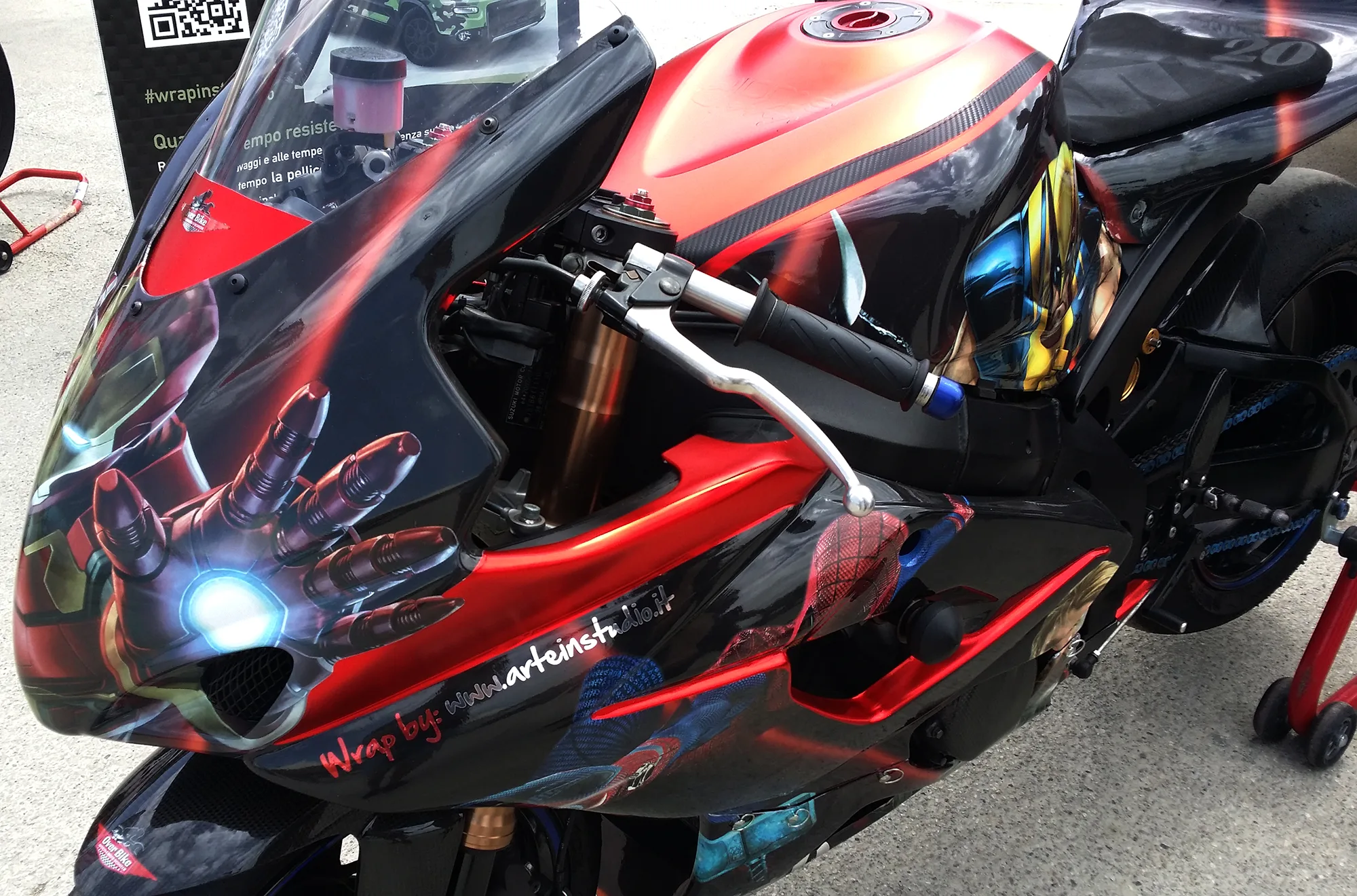 SUZUKI GSX R- Wrapping Moto "Marvel"