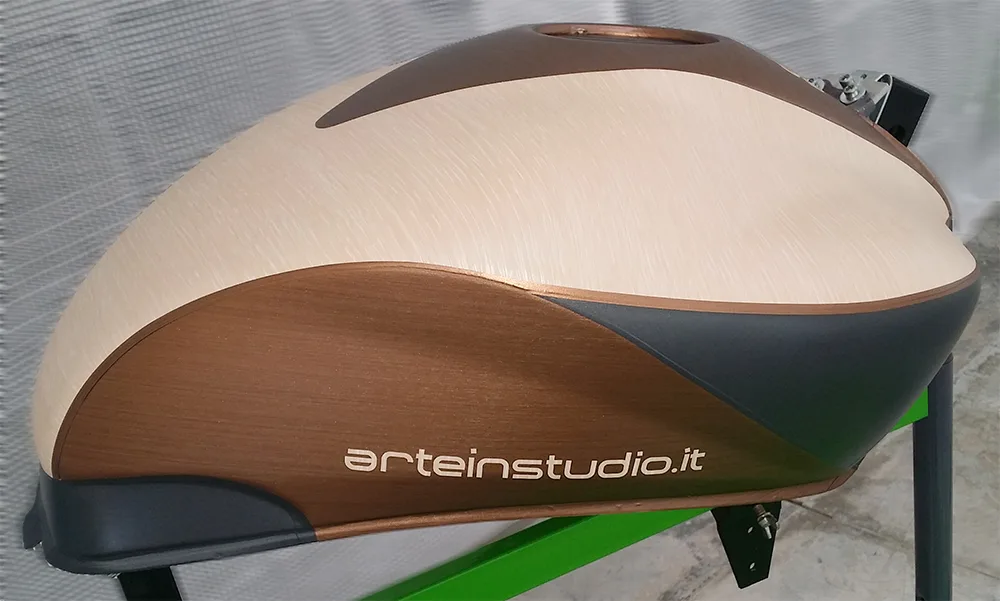 Suzuki - Wrapping 3M DI-NOC Fine Wood & Metallic Hairline