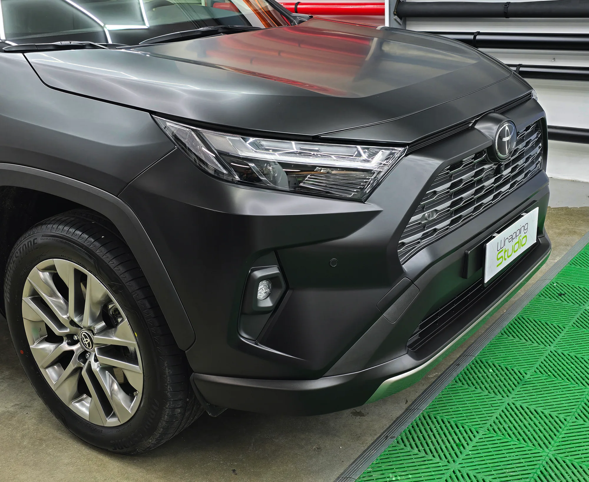 Toyota Rav 4 | Car Wrapping Satin Black