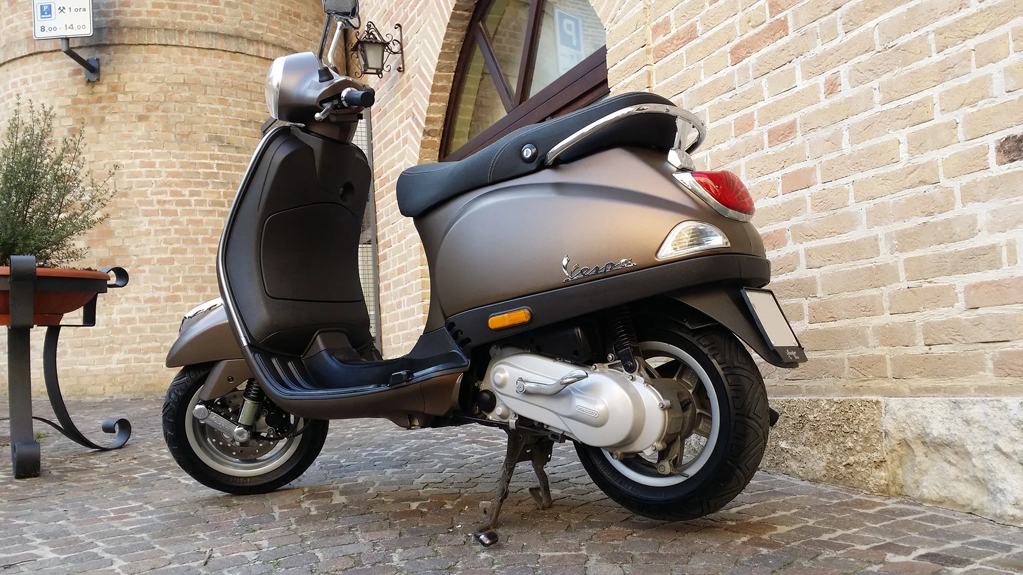Vespa Piaggio 50 - Wrapping Moto "Marrone Metallizato Opaco"
