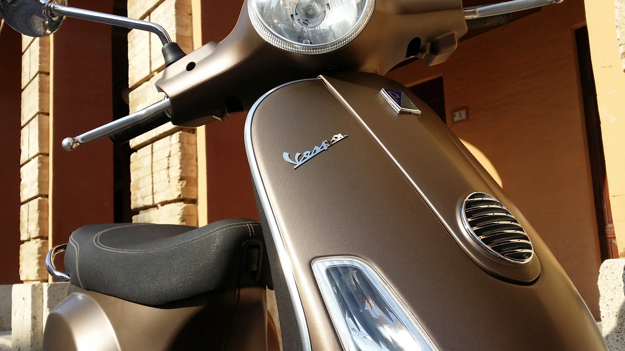 Vespa Piaggio 50 - Wrapping Moto "Marrone Metallizato Opaco"
